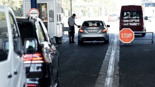 Un bărbat a plătit aproape 1.000 de euro amendă, la graniță, c&acirc;nd a vrut să intre &icirc;n Croația: greșeala care ne poate costa pe toți