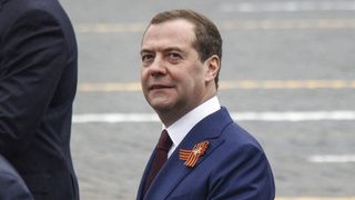 Medvedev amenință cu al Treilea Război Mondial dacă Trump &bdquo;&icirc;și continuă cursul nebunesc&rdquo;