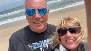 O văduvă a primit șosete cu bucăți din picioarele soțului ei decedat, trimise de poliție, în Scoția: „Film de groază”