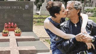 Cum arată mormântul lui Adrian Pintea. A fost iubit cu patimă de ultima soție: „Am convingerea că e îngerul meu veghetor”