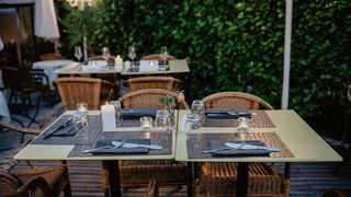 Capcana din restaurante în care cad mulți români. La ce trebuie să fii atent