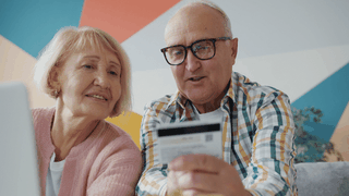 Calendarul pensiilor pentru octombrie 2026. Când își primesc pensionarii banii