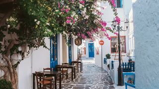 Grecia, sub lupa autorităților. Ce descoperiri au fost făcute în stațiunile turistice