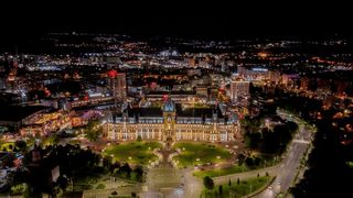 Primul mare oraș din România care reduce consumul de energie electrică pe timpul nopții: „Trecem împreună prin asta”