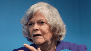 Ce a scris Ann Widdecombe în ultimele minute de viață. Mesajele fostei deputate au fost făcute publice