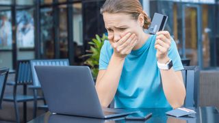 O femeie din România a pierdut zeci de mii de euro după ce a primit un mesaj pe WhatsApp. A crezut că va moșteni 175.000 de euro din Franța