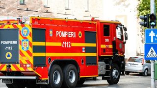 Explozie pe un bulevard din centrul Capitalei, vizavi de sediul Inspectoratului General al Poliției. Primele date indică existența mai multor răniți