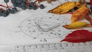 Horoscop 19-25 septembrie. Taurii duc o luptă grea, Racii pot avansa în carieră, uși importante se deschid pentru Vărsători