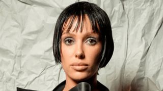 Soția lui Kanye West șochează din nou cu ținuta ei. Bianca Censori „părea desprinsă din garderoba unui film SF”
