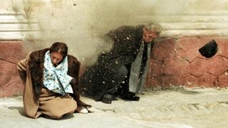 Turiști din întreaga lume vin în România pentru a vedea locul unde au fost executați soții Ceausescu. „Totul este refăcut”