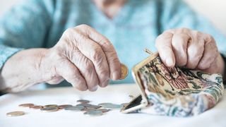 Pensionarii care ar putea recupera banii opriți pentru CASS. Ce trebuie să facă pentru a nu pierde sumele reținute