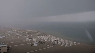 Ce se întâmplă pe litoral! Turiștii au abandonat plaja