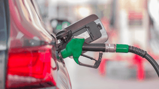 Noi scumpiri la pompă. Europa ar putea intra într-o criză a carburanților