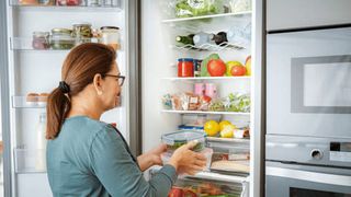 Alimente care nu se țin la frigider nici măcar vara. Se păstrează mult mai bine la temperatura camerei