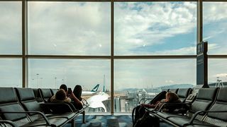 Coșmarul trăit de mai mulți turiști români care au rămas blocați în Tunisia: „Suntem cu copii mici, ceva rău, nu se poate așa”