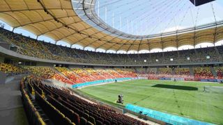 Primăria Capitalei dă 106.000 de euro unei firme ca să tragă, anul acesta, acoperișul retractabil de la Arena Națională