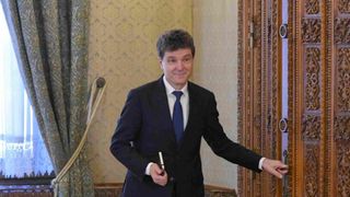 Criza, pe scurt: dreapta nu vrea cu st&acirc;nga, PSD vrea, dar n-are cu cine, AUR vrea, dar nu-l lasă nimeni