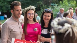 Elevii care le amintesc profesorilor c&acirc;t de frumoasă este meseria de dascăl