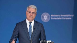 Bătaie de joc. Ministerul Fondurilor dă 150.000 de lei pe pixuri și umbrele