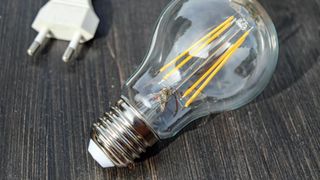 Facturi uriașe la curent &icirc;n septembrie 2026. Majorări de p&acirc;nă la 30%. Este abia &icirc;nceputul