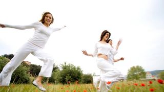 Horoscopul lunii aprilie 2026. Schimbări intense, noi &icirc;nceputuri și transformări personale profunde