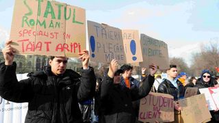 Rom&acirc;nia se pregătește de blocaj instituțional total. Urmează greve &icirc;n toate domeniile