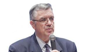 Cum a ajuns Giugea șef la Pensii: Șeful Casei, expert &icirc;n degustarea vinurilor și om de casă al fostului demnitar PDL, Radu Berceanu