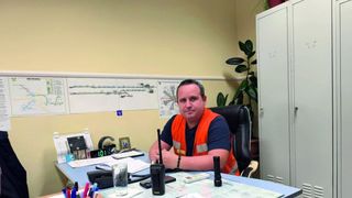 REPORTAJ. Tură de noapte la metrou: milioane de vieți garantate pe un caiet A4. Viața nevăzută a &bdquo;liniorilor&rdquo; din galeriile Metrorex
