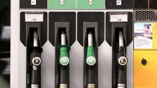 Motorina ieftină a dispărut definitiv: De ce 10 lei/litru e noul minim &icirc;n 2026