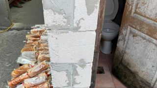 Imagini șocante! Ce se ascunde &icirc;n spatele porumbului &bdquo;proaspăt&rdquo; v&acirc;ndut pe plaja din Eforie Nord