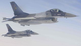 C&acirc;nd o rachetă de 500.000 de dolari doboară o dronă de 50.000. Rom&acirc;nia descoperă ecuație războiului modern