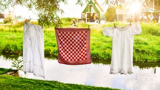 Tradiții și obiceiuri &icirc;n Săptăm&acirc;na Mare. Care sunt cele trei zile &icirc;n care nu este bine să speli