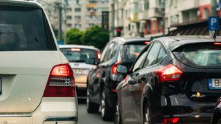 C&acirc;t costă rovinieta &icirc;n 2026. Ce amenzi primesc șoferii care circulă fără