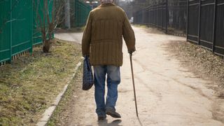 Pensionarii primesc p&acirc;nă la 1.000 de lei &icirc;n plus &icirc;n 2026. Cine beneficiază de bani și c&acirc;nd se plătește a doua tranșă