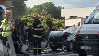 Trei persoane, printre care și o fetiță de 6 ani, au ajuns la spital după ce cinci autoturisme au fost implicate &icirc;ntr-un eveniment rutier &icirc;n Eforie Sud