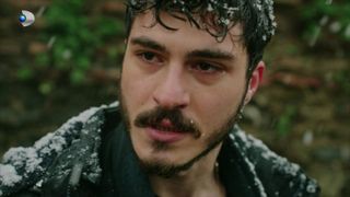 Rezumat episodul 13 &bdquo;Ai nimănui&rdquo;, difuzat &icirc;n 15 aprilie 2026 la Kanal D: Vera se desparte de Devran pentru că &icirc;și dă seama că acesta are sentiment pentru Azize