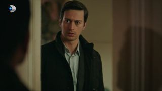 Rezumat episodul 64 &bdquo;Fata de la fereastră&rdquo;, difuzat &icirc;n 5 ianuarie 2026 la Kanal D: După &icirc;nmorm&acirc;ntarea Feridei, Sedat &icirc;l găsește pe Hayri &icirc;n camera lui Nalan