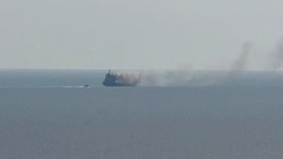 BREAKING NEWS Un petrolier &icirc;ncărcat cu GPL a fost cuprins de foc &icirc;n Marea Neagră