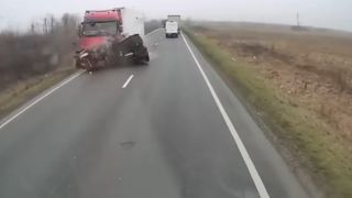 Răsturnare de situație &icirc;n cazul tragediei din Timiș. Microbuzul nu avea sistem de asistență