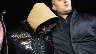 Un jucător de la Rapid București a fost reținut pentru 24 de ore după ce a lovit o femeie pe trecerea de pietoni. Acesta ar fi fugit de la locul evenimentului rutier