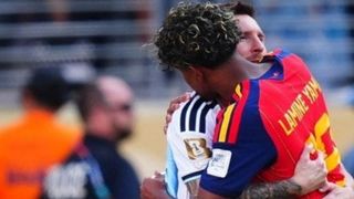 Spania a c&acirc;știgat Cupa Mondială. Gestul făcut de Lamine Yamal pentru Lionel Messi după fluierul final