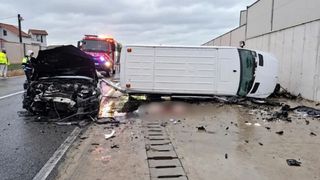 BREAKING NEWS Cinci persoane au ajuns la spital după un grav eveniment rutier petrecut pe DN22, &icirc;n județul Constanța. O persoană este &icirc;n stare de inconștiență