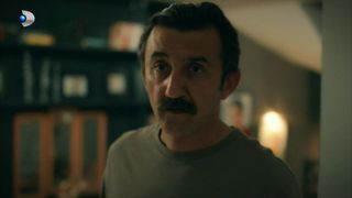 Rezumat episodul 25 &bdquo;Inimă de mamă&rdquo;, difuzat miercuri, 21 octombrie 2026, la Kanal D.  Reha descoperă că Karsu lucrează la școala copiilor și apelează la poliție