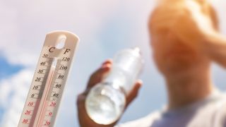 Rom&acirc;nia sub cod portocaliu de caniculă, s&acirc;mbătă. Temperaturile vor atinge pragul de 39 de grade Celsius