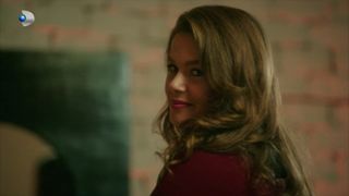 Rezumat episodul 58 &bdquo;Fata de la fereastră&rdquo;, difuzat &icirc;n 25 decembrie la Kanal D: Nalan intentează divorțul și pentru prima dată se simte liberă