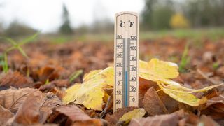 Ninge ca &icirc;n povești &icirc;n Brașov! Prognoza meteo ANM vineri, 23 octombrie 2026. Meteorologii anunță ploi și v&acirc;nt puternic &icirc;n mai multe regiuni ale țării