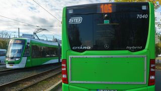 Program STB de Crăciun 2025 și Revelion 2026. Cum vor circula autobuzele și tramvaiele &icirc;n noaptea dintre ani