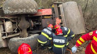 Incident tragic &icirc;n Joia Mare! Un bărbat și-a pierdut viața &icirc;n Bihor, după ce utilajul pe care &icirc;l conducea a căzut &icirc;ntr-o r&acirc;pă de 7 metri