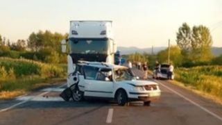 Un adolescent de 16 ani și-a pierdut viața &icirc;n urma unui grav eveniment rutier &icirc;n Caraș-Severin