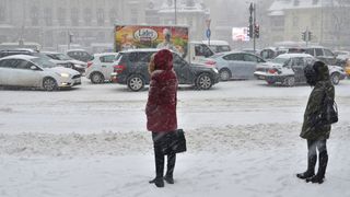 Este cod galben de ninsori viscolite și polei! Prognoza meteo ANM pentru miercuri, 24 decembrie 2025: Care sunt zonele unde va ninge &icirc;n Ajunul Crăciunului